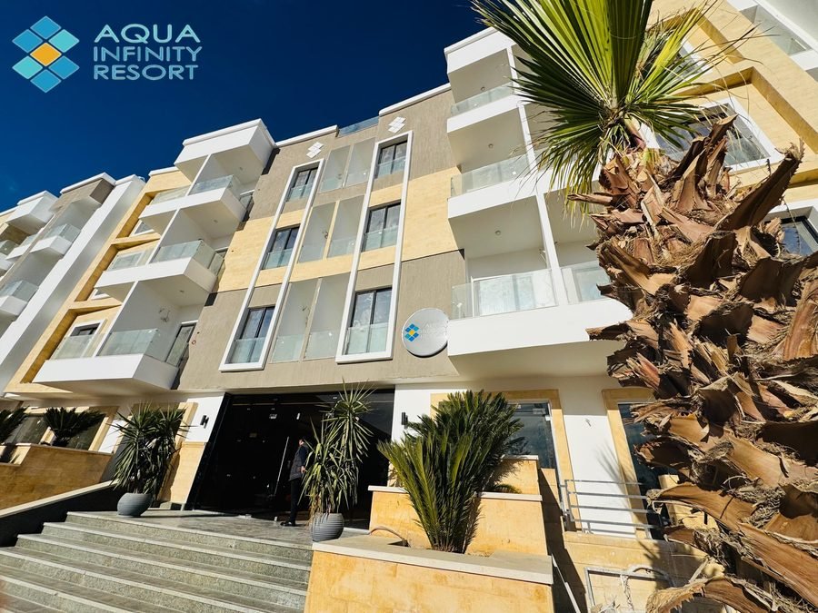 Aqua Infinity Resort — vstupné schodisko